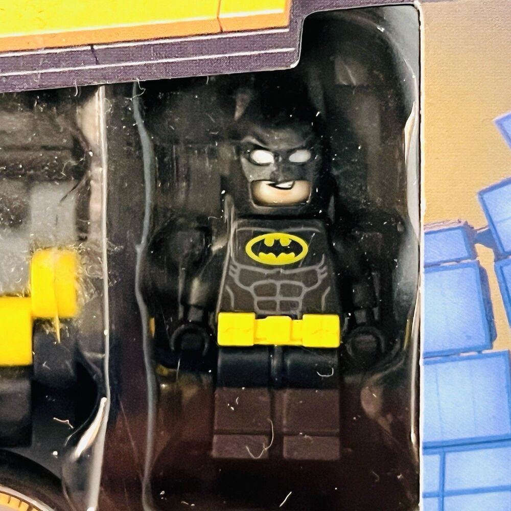 LEGO Buildable Batman Movie Kids Wristwatch Analog 24 PC 8020837 NEW - Picture 3 of 4